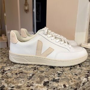 Veja Men's Campo Low Top Leather Sneakers